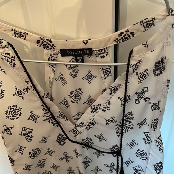 Cute boho dynamite top - Picture 2 of 2